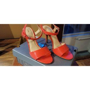 APT9 women's shoes size 7 1/2